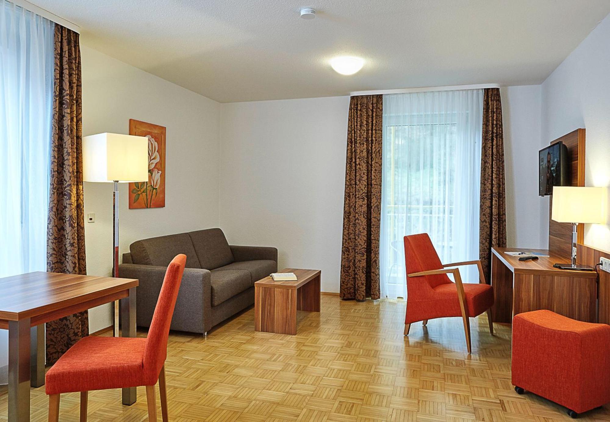 Hotel & Residenz Am Kurpark Schlangenbad Bagian luar foto
