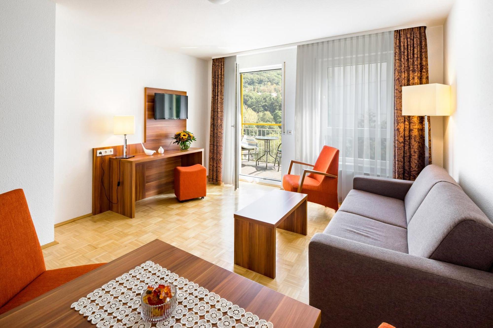 Hotel & Residenz Am Kurpark Schlangenbad Bagian luar foto