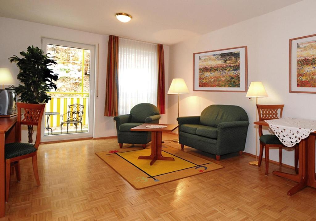 Hotel & Residenz Am Kurpark Schlangenbad Ruang foto