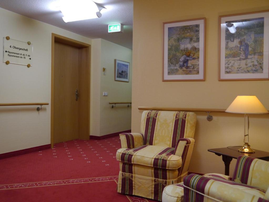 Hotel & Residenz Am Kurpark Schlangenbad Bagian luar foto