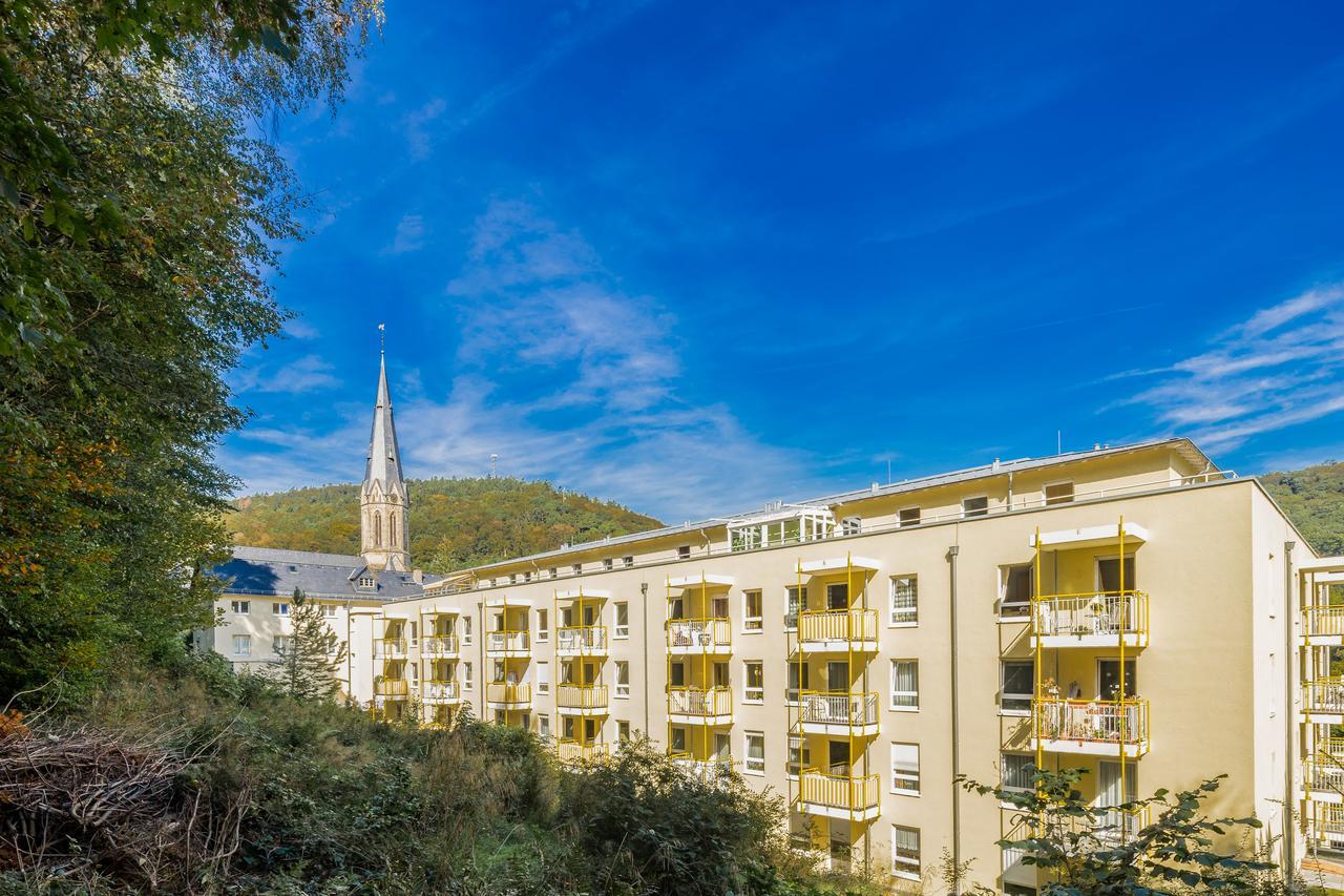 Hotel & Residenz Am Kurpark Schlangenbad Bagian luar foto