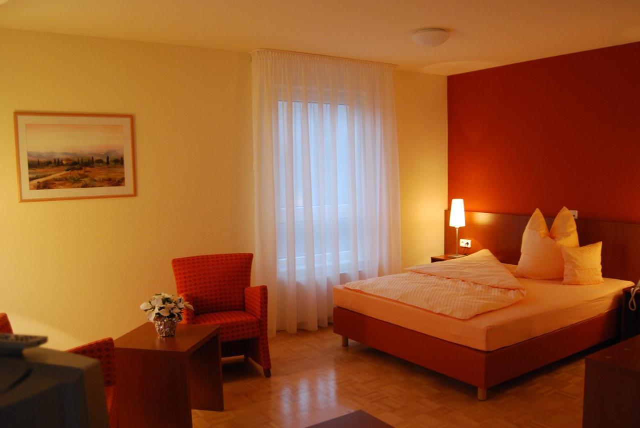 Hotel & Residenz Am Kurpark Schlangenbad Bagian luar foto